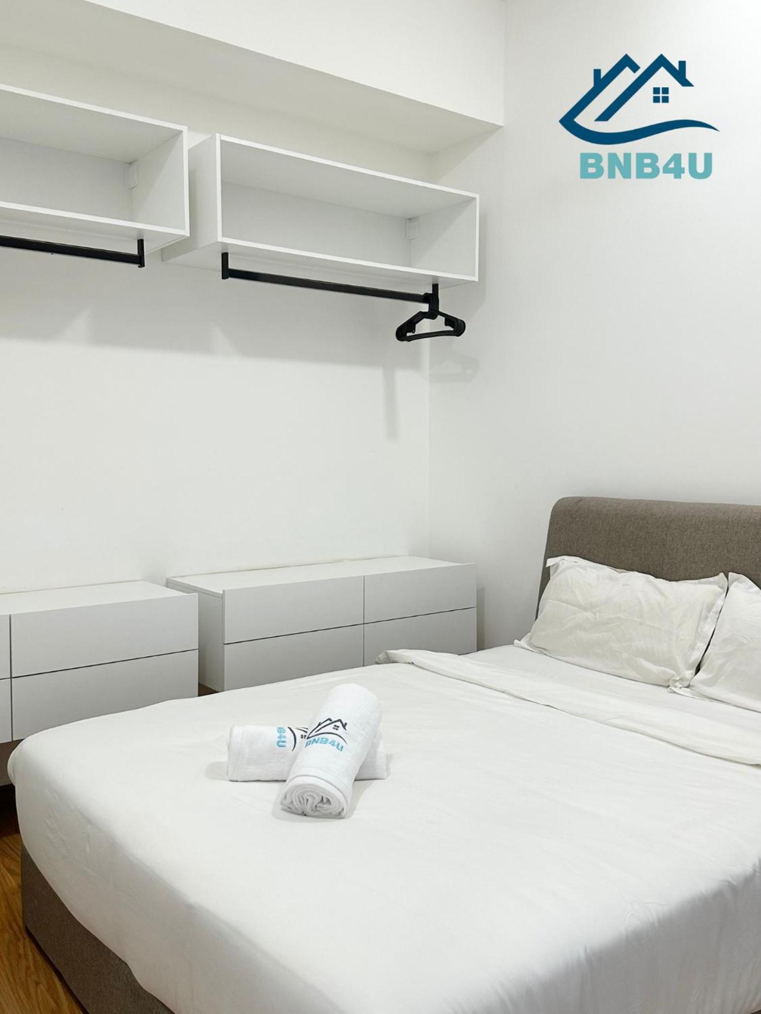 Beacon 2Br Infinity Pool - By Bnb4U 조지타운 외부 사진