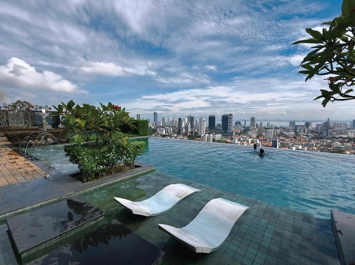 Beacon 2Br Infinity Pool - By Bnb4U 조지타운 외부 사진
